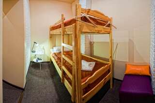 Гостиница Гуд Найт Санкт-Петербург Номер эконом-класса с двухъярусной кроватью-3